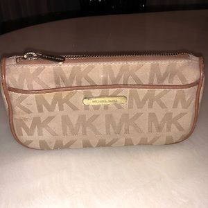 Michael Kors Case